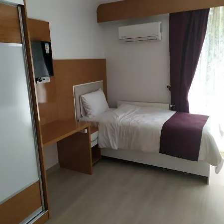 Kuyas Apartahotel